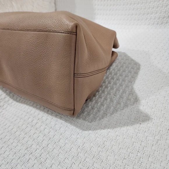 Gucci GG Soho Medium Leather Shoulder Bag Crossbody bag with Chain Straps - Picture 15 of 15